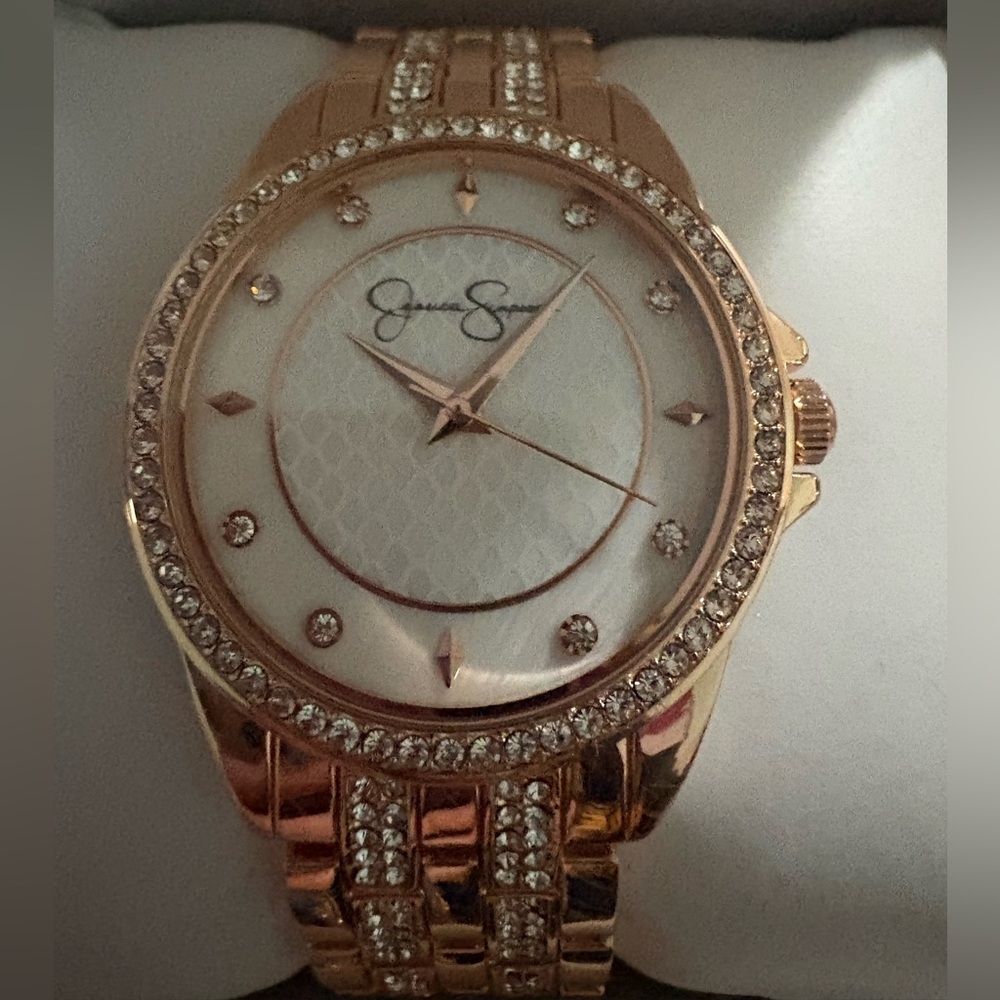🌹🌟🏆NIB JESSICA SIMPSON rose gold watch with diamond cz accents